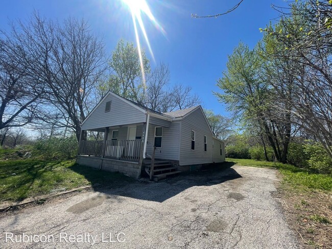 Building Photo - 3 br, 1 bath House - 4446 Kensington Ave