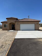 Building Photo - 13485 Mesquite Rd