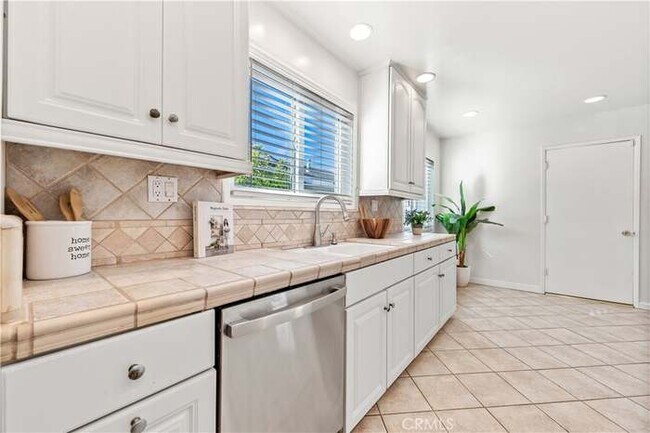 Foto del edificio - 5402 Anthony Ave