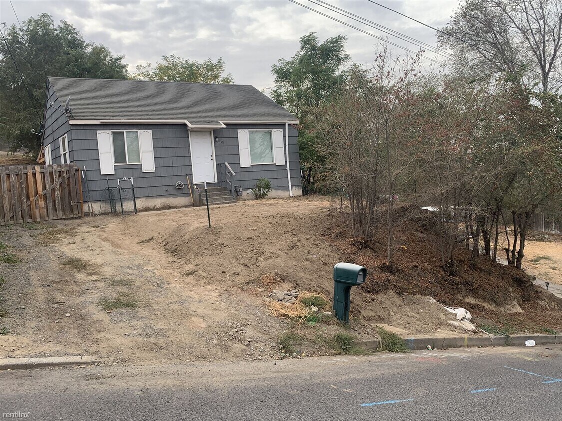 813 SW 8th St, Pendleton, OR 97801 House Rental in Pendleton, OR