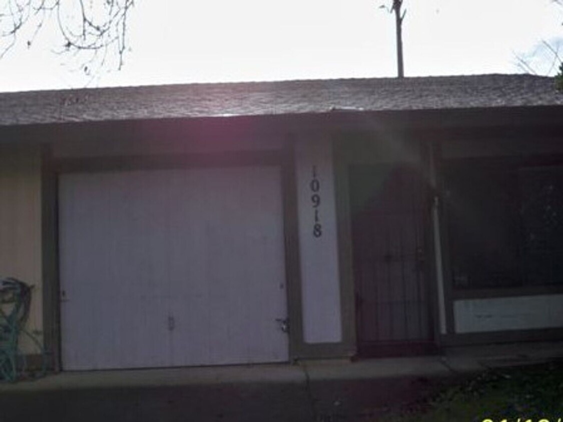 Foto del edificio - 10918-10920 Scotsman Way