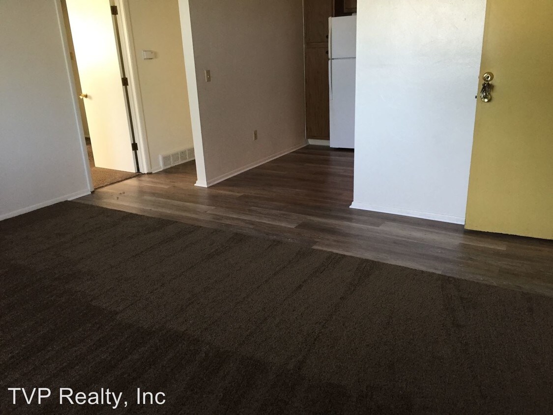 112011201140 E Erie Ave, Lorain, OH 44052 Apartment for Rent in