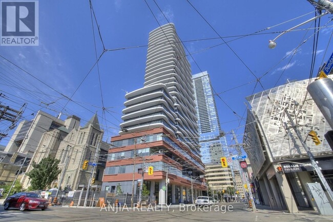 Photo du bâtiment - 280 Dundas St W