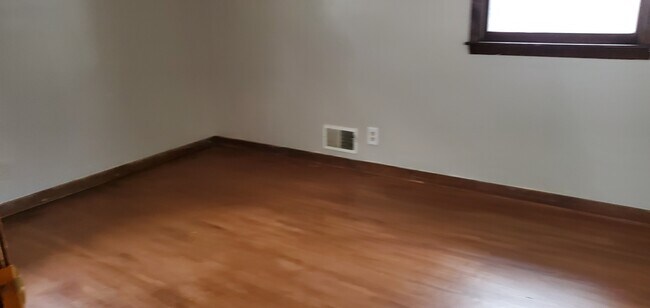 Foto del edificio - 7730 Mesa Rd
