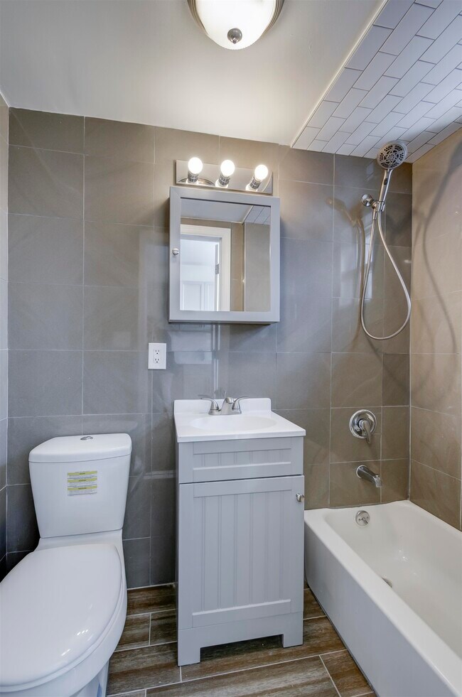 Foto del edificio - 326 Broadway