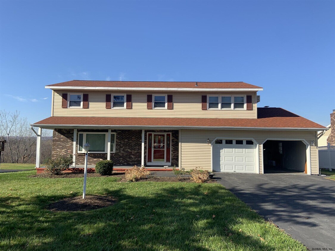 Primary Photo - 88 Alpine Dr