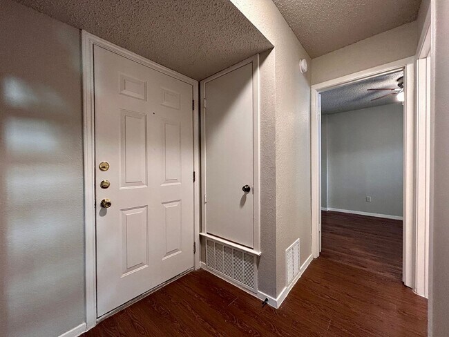 Building Photo - 1804 Cinnamon Path
