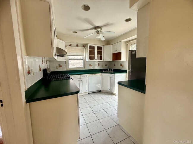 Foto del edificio - 203 Rockaway Pkwy