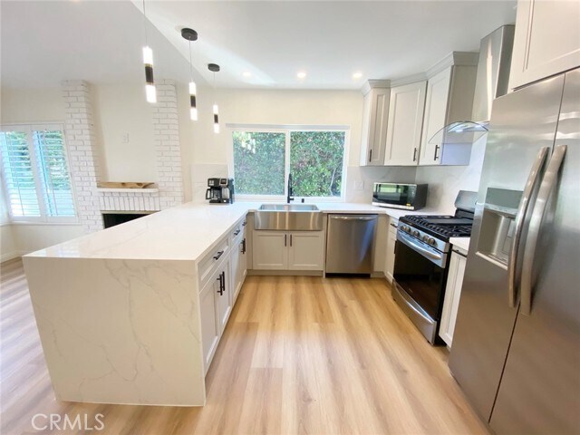 Building Photo - 25492 Sarita Dr