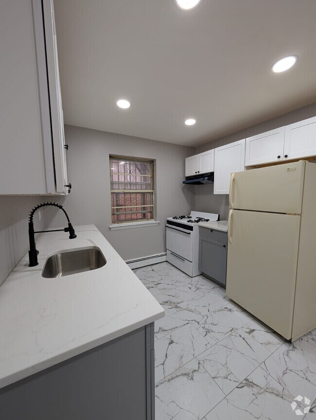 Building Photo - 54 W Stratford Pl