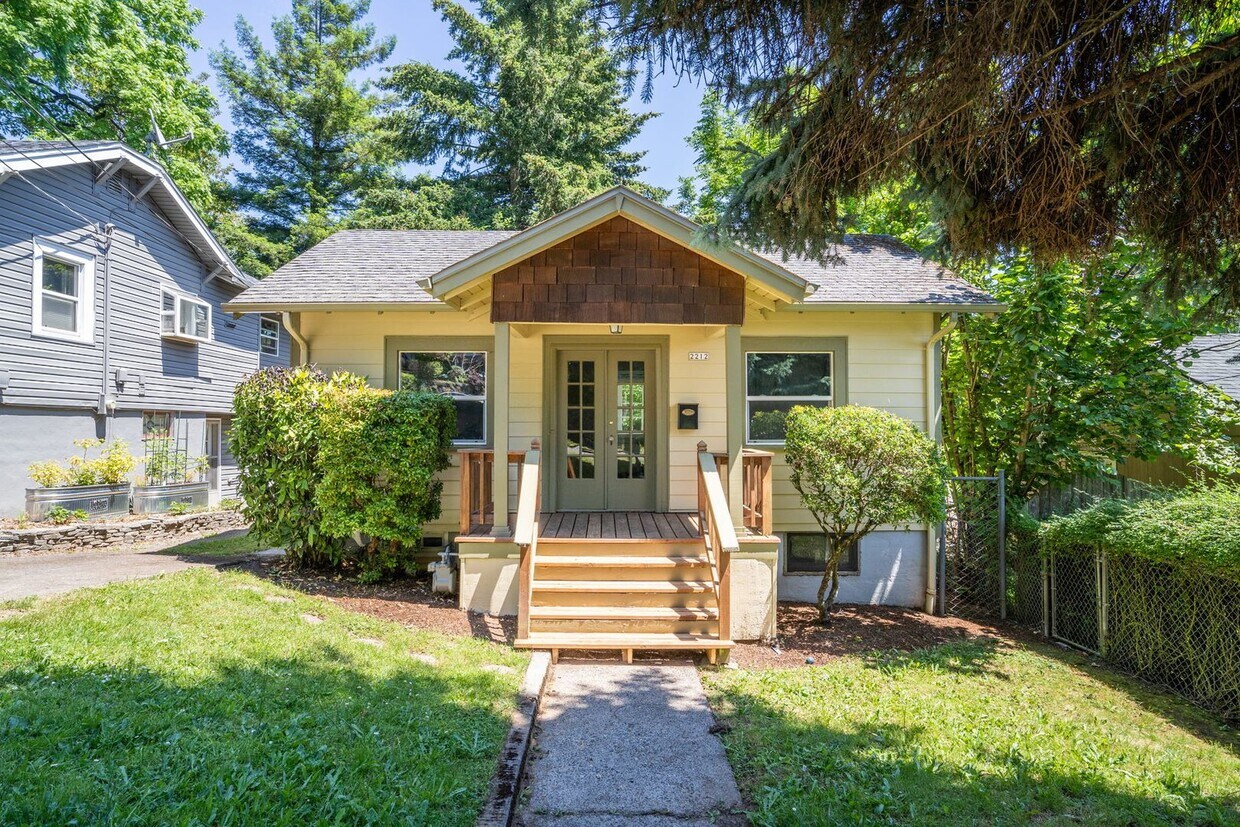 ADORABLE PORTLAND BUNGALOW, RIGHT NEXT TO... - ADORABLE PORTLAND BUNGALOW,  RIGHT NEXT TO...