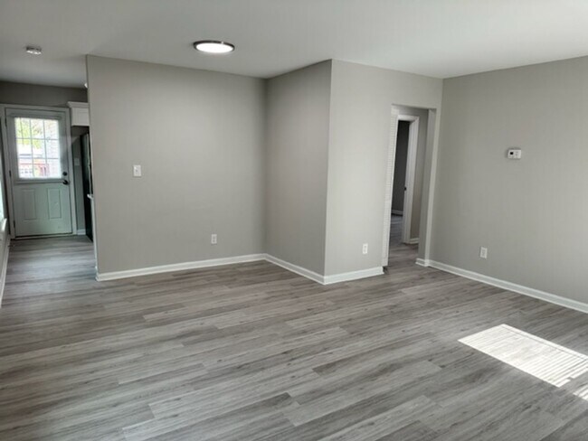 Building Photo - 4808 Hoyle Dr