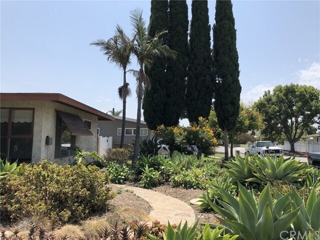 Building Photo - 5252 E Wardlow Rd