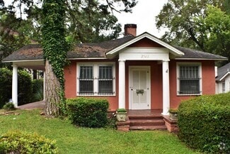 Building Photo - 2522 Blossom St