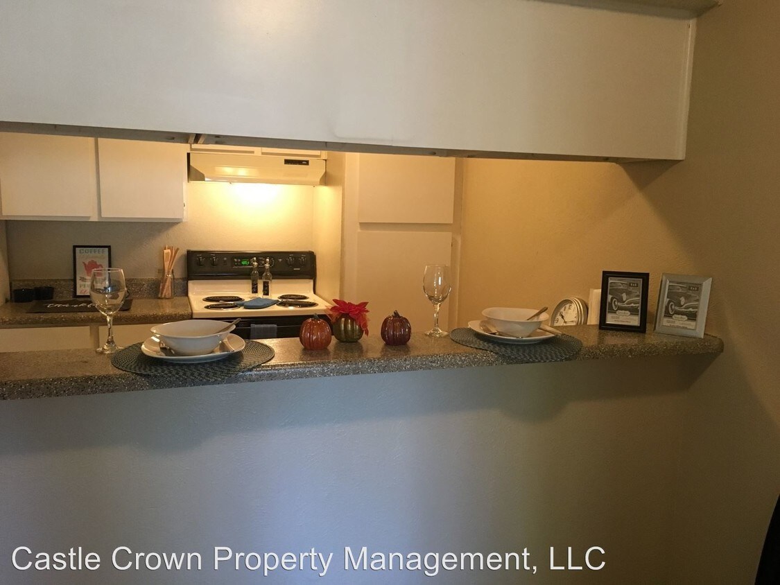Primary Photo - 2 br, 1 bath Apartment - 1500 Northwest Blvd