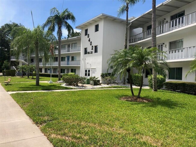 Foto del edificio - 8402 111th St N