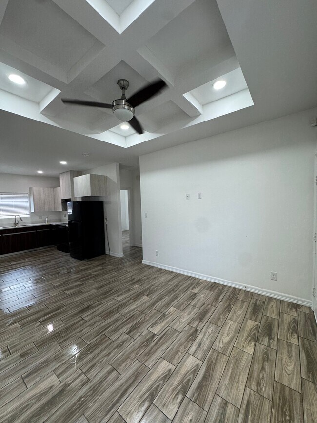 Foto del edificio - 909 W Kohala Ave
