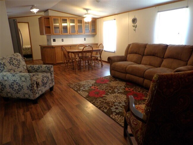 Building Photo - 131 Black Walnut