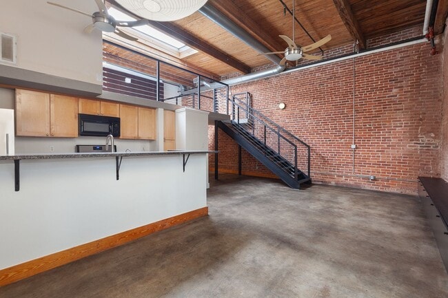 Photo - Industrial-Chic 2/2 Loft with Garage Near ...