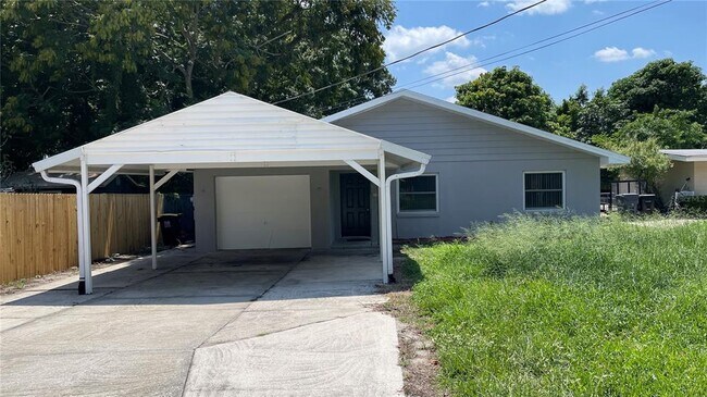 Building Photo - 253 W Lake Ina Dr
