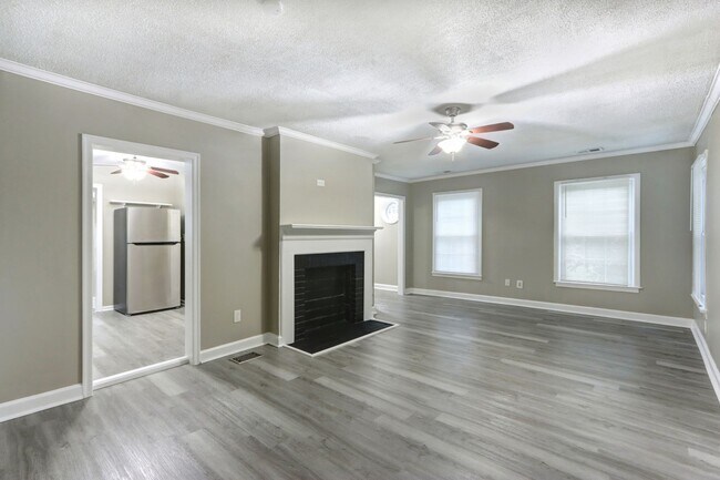 Foto del edificio - Large 4BR/2BA Ardsley Park House For Rent - Huge Yard