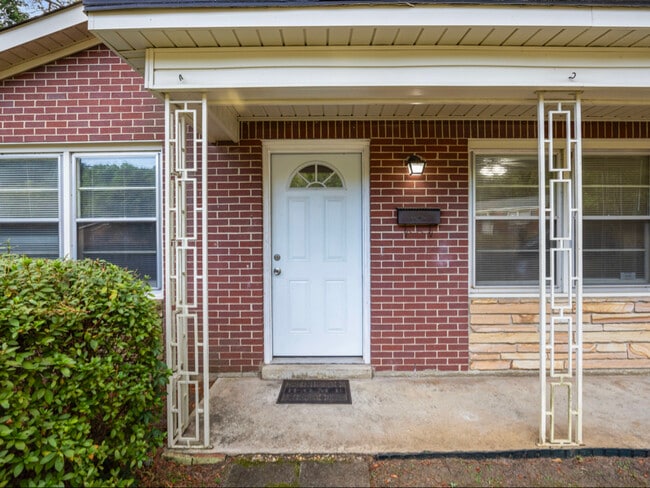 Building Photo - 3374 Loch Haven Rd