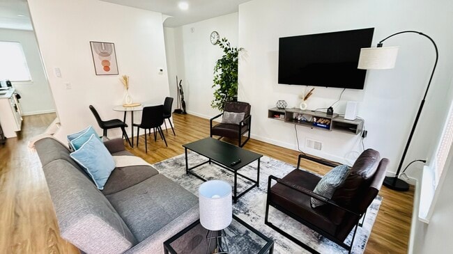 Living Room - 523 Alpine Ave