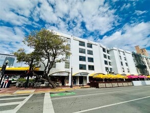 Building Photo - 710 Washington 321