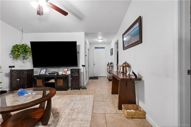 Foto del edificio - 1529 NE Sunview Terrace