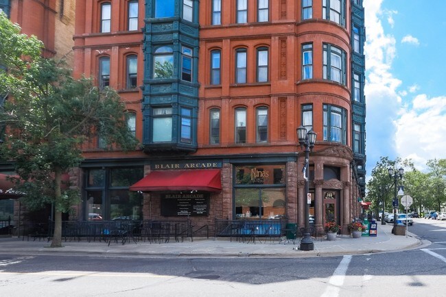Building Photo - 309 Dayton Ave