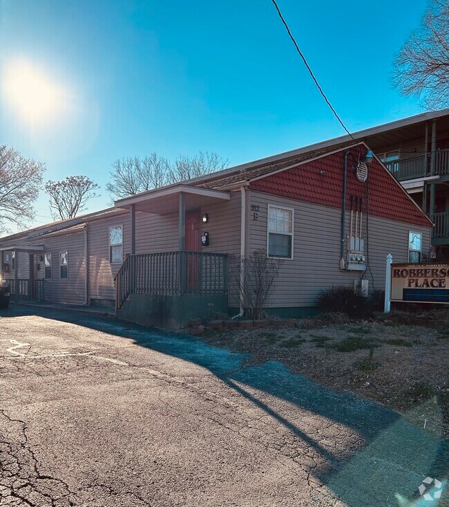 Roanoke Apartments under 3,000 Springfield, MO 5 Rentals