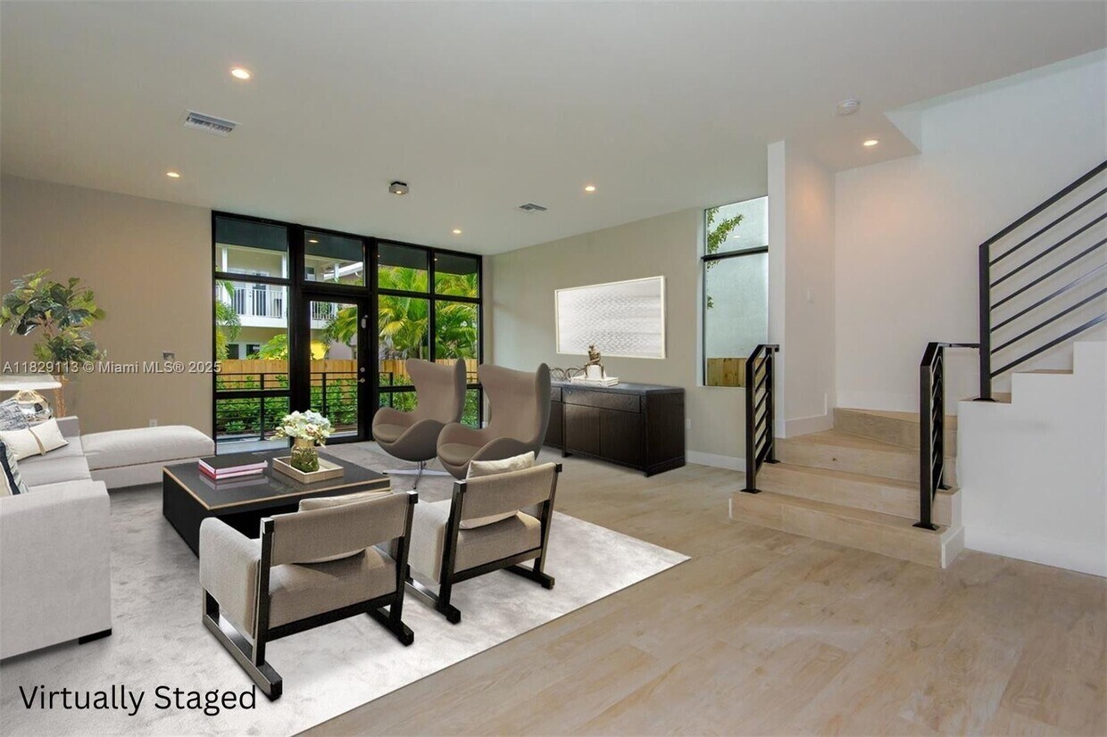 Foto principal - 3150 New York St