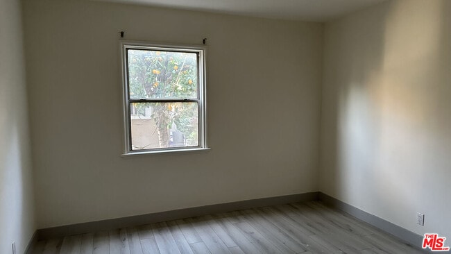 Building Photo - 11223 Emelita St