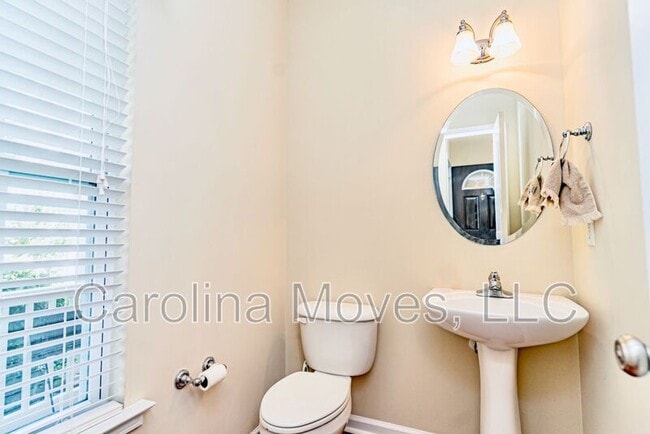 Photo - 302 Waycross Lane House