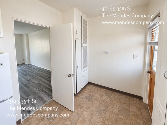 Foto del edificio - 4310-4326 35TH ST-4314.5