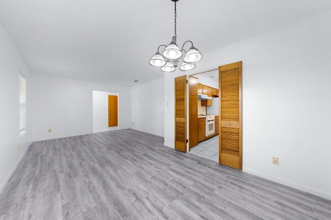 Foto del edificio - 924 Imperial Dr