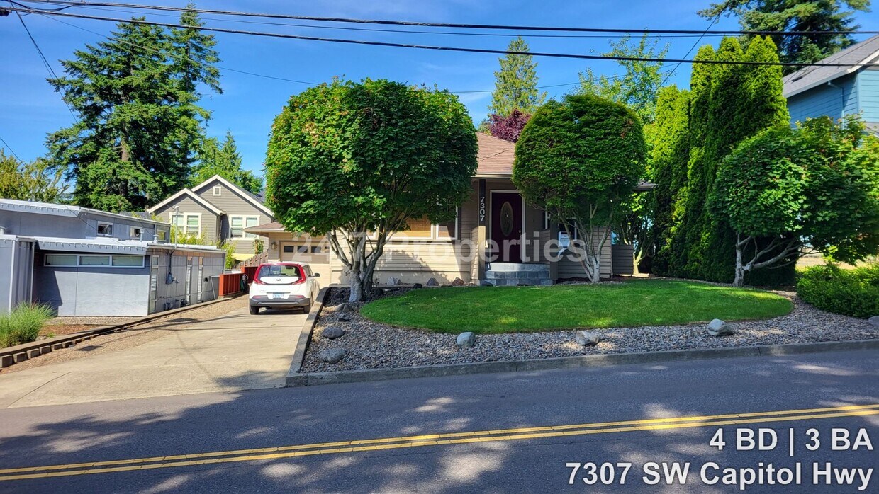 Primary Photo - Spacious 4 BD | 3 BA Home OR Office - Mult...