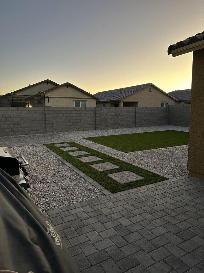 Building Photo - 17939 W Villa Chula Ln