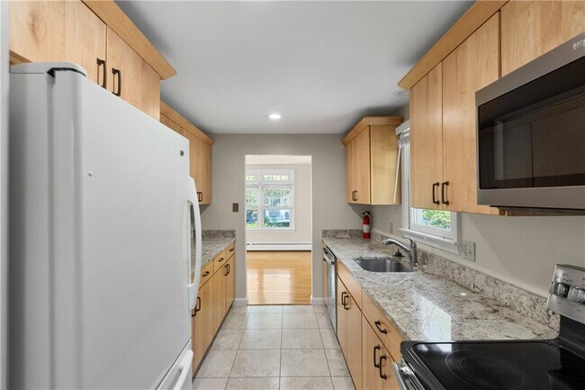 Building Photo - 544 Slocum Rd
