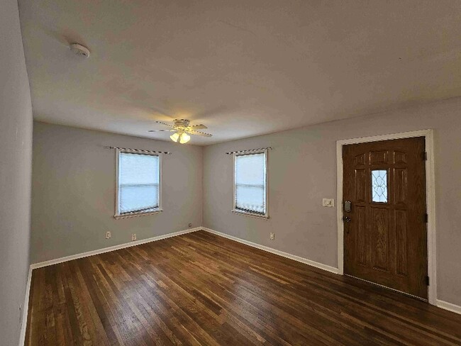 Building Photo - 3717 Charloe Ct