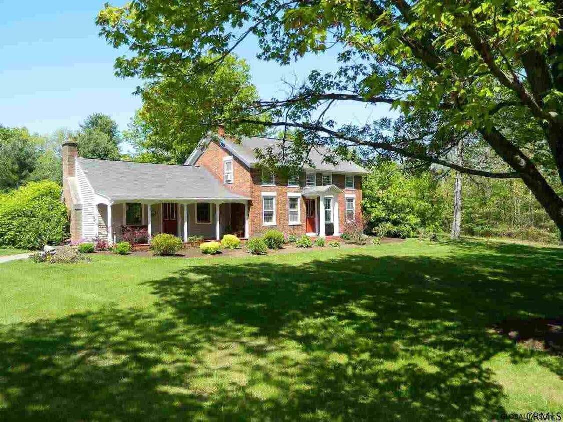 Foto principal - 190 Spier Falls Rd