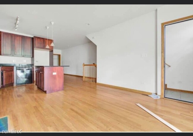 Building Photo - 6618 S Drexel Ave