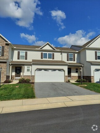 Building Photo - 4609 Hamlin Ln
