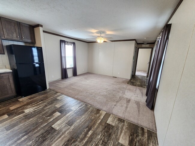 Building Photo - 211 Colorado St