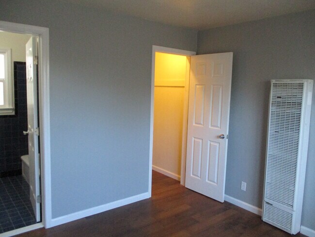 Foto del edificio - 3233 W Street