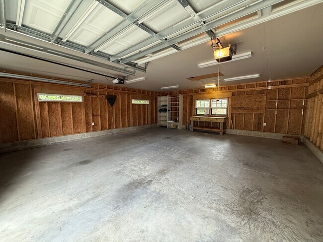 Building Photo - **OFFERING WAIVED APPLICATION FEES & $200 ...