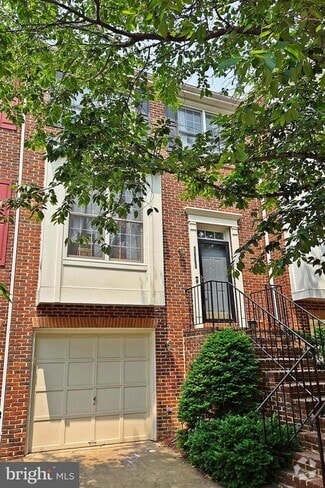 Building Photo - 3803 Charles Ave