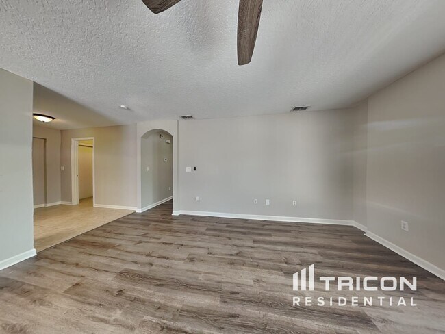 Foto del edificio - 9401 N 19th St