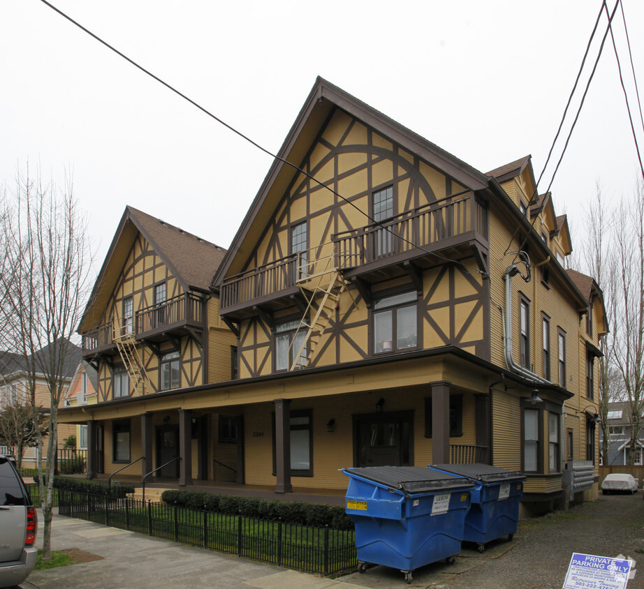 Building Photo - Parke Plaza