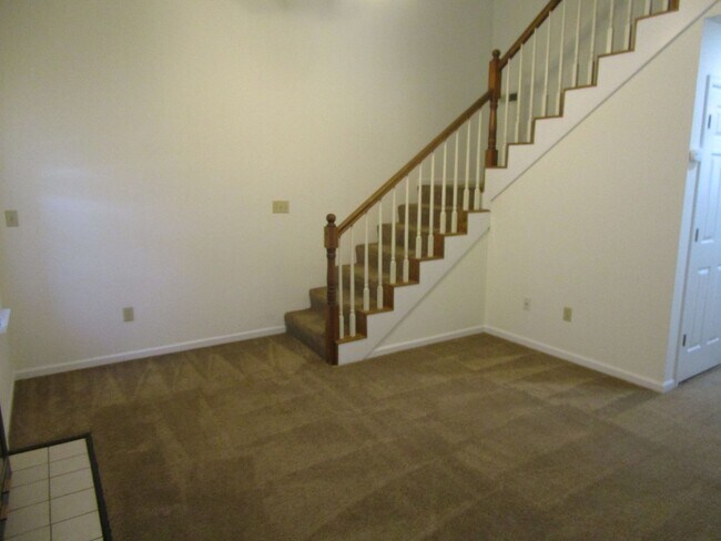 Foto del edificio - 4406-4408 Cheryl Ct.